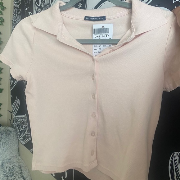 Brandy Melville Tops - Brandy Melville top Brandy Melville Tops - Brandy Melville top